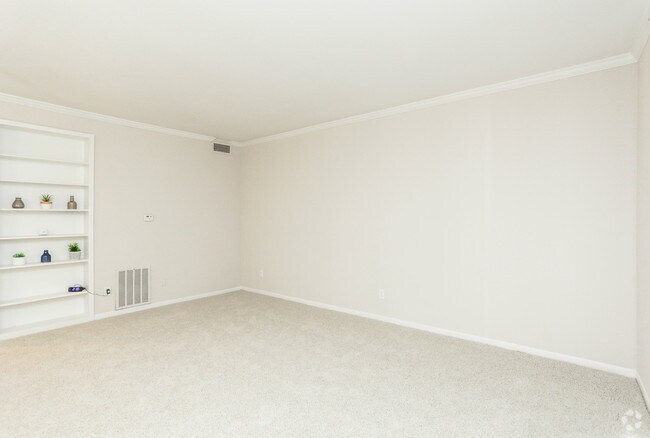 Living Room - Tanglebrook Apartments