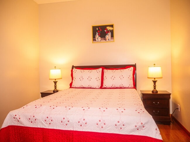 Photo - 45-23 40th St