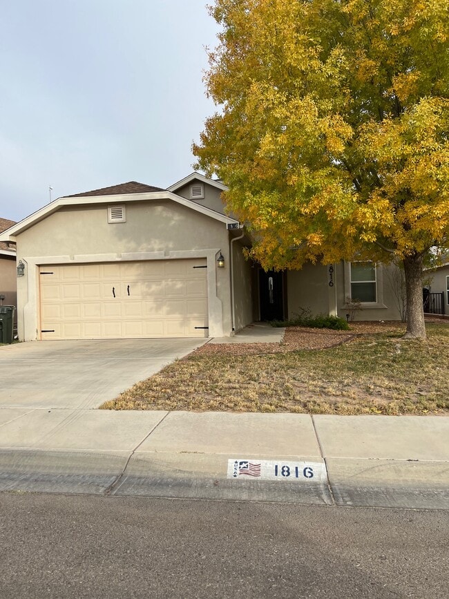 Photo - 1816 Hays Dr House