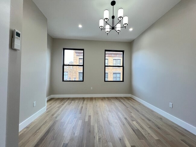 Frente - 3605 Bergenline Ave Unidad F