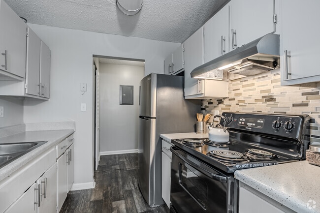 Interior Photo - The Park at London