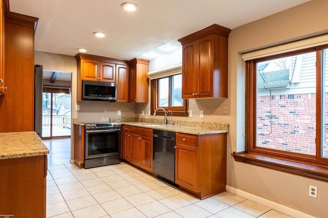 12113 Volpe Dr