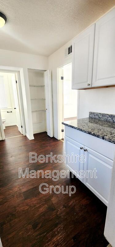 Photo - 940 E Palmetto St
