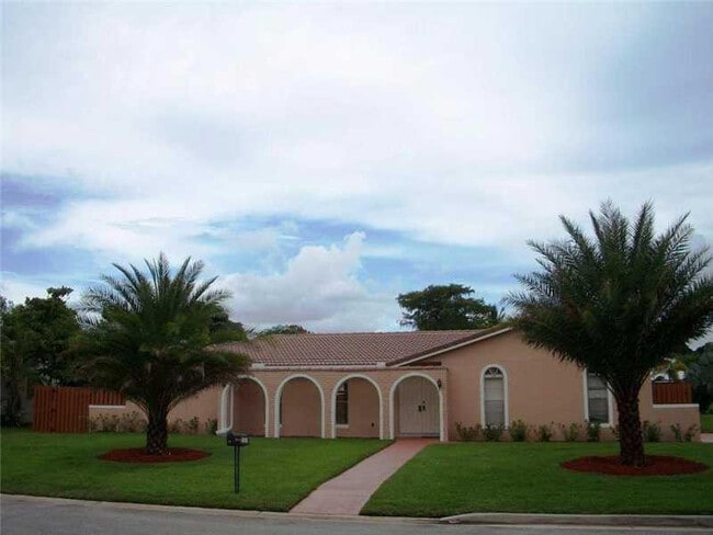 Building Photo - 737 NW 84th Ln