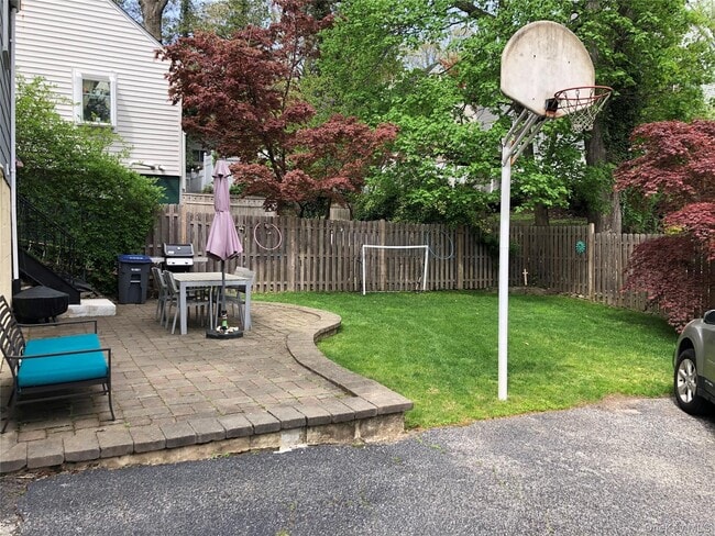 Photo - 16 Southminster Dr