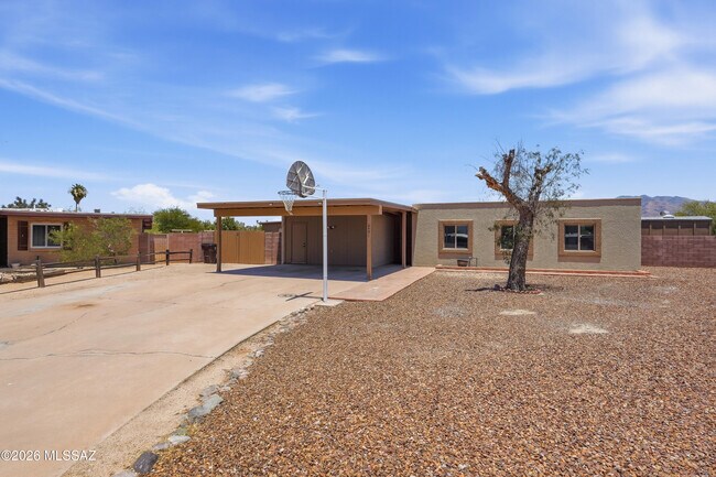 Photo - 6491 N Lena Way