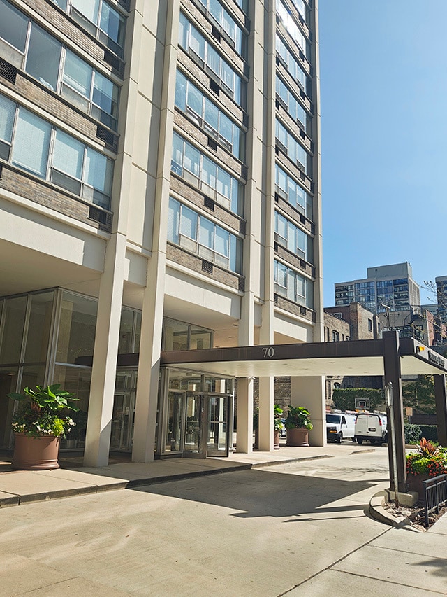 Photo - 70 W Burton Pl