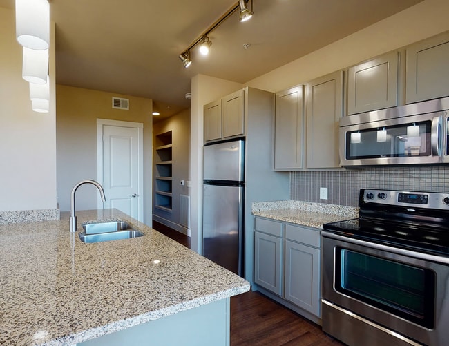 Photo - 3970 Vitruvian Way Unidad 411.82