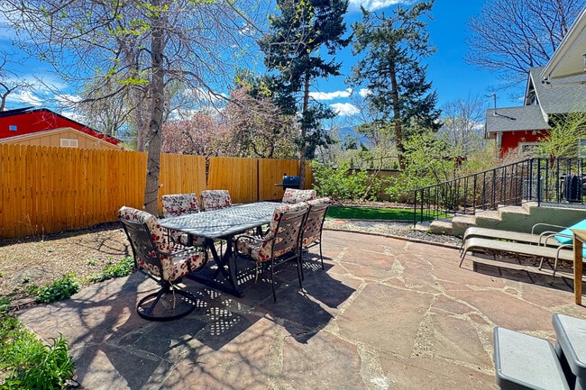 Photo - 835 E Boulder St House