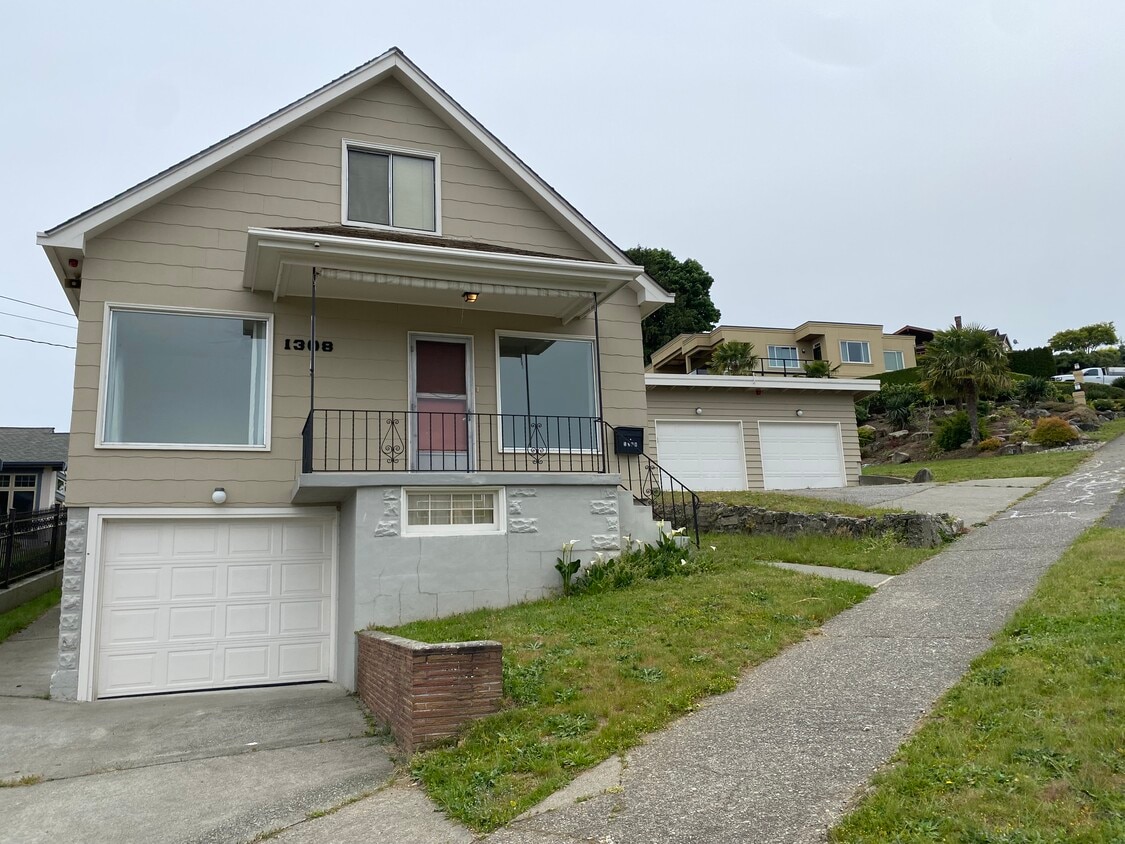 Photo - 1308 Beacon Way S (Renton, WA)