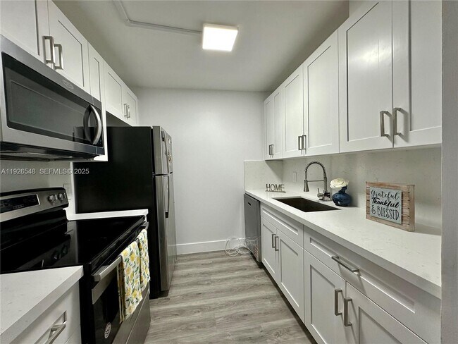 Photo - 13455 SW 9th Ct Unidad 216J