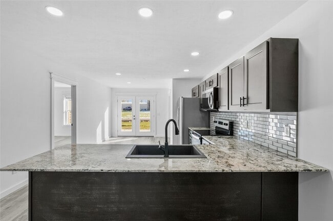 Photo - 423 W 3rd St Unit 4