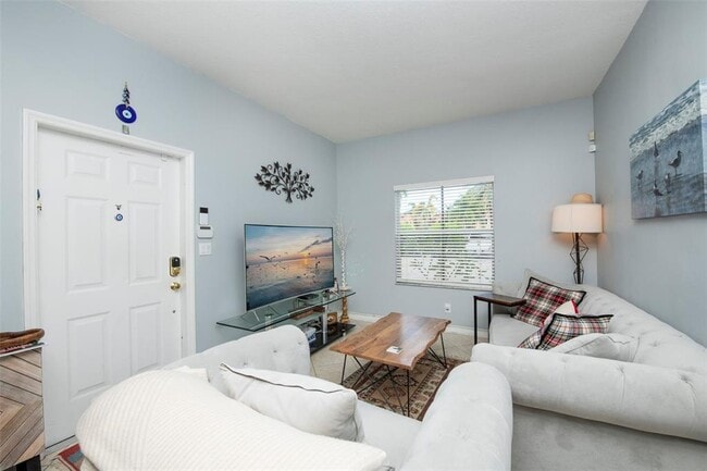 Building Photo - 814 SW 143rd Ter Unit 208 Rental