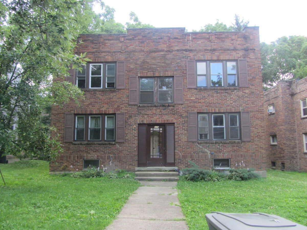 Photo - 125 W Blake Ave