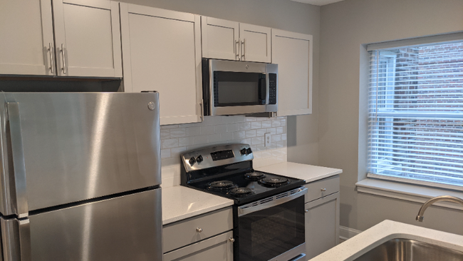Building Photo - 1205 E Armour Blvd Rental