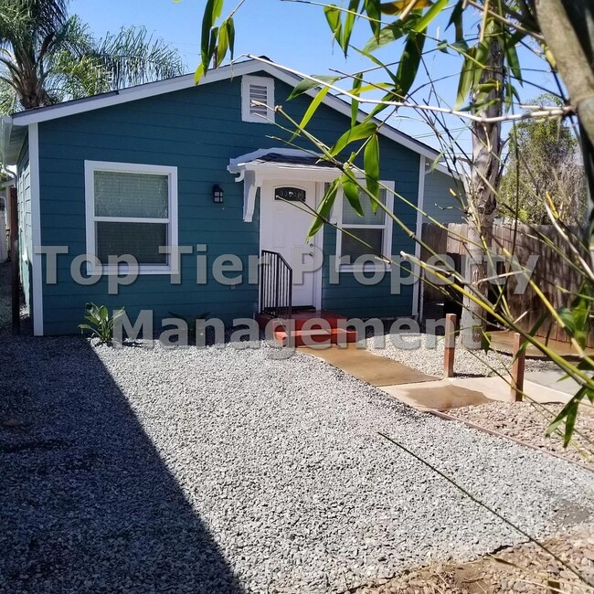 ***Charming 1 Bed / 1 Bath Cottage in Sout... - ***Charming 1 Bed / 1 Bath Cottage in Sout...