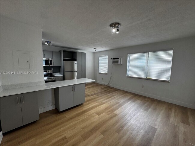 Photo - 7928 Harding Ave Unit 7