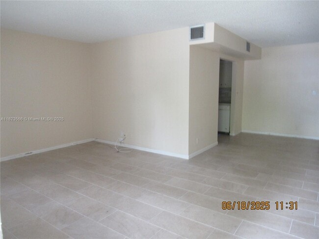 Photo - 1901 Bermuda Cir Unit F1