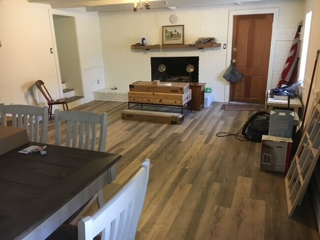 Photo - Great in town location