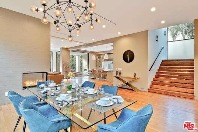 Photo - 823 N Gardner St