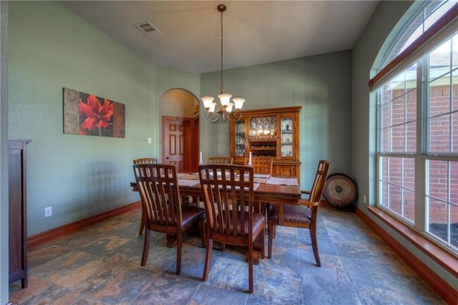 Photo - 2206 Brittway Ln
