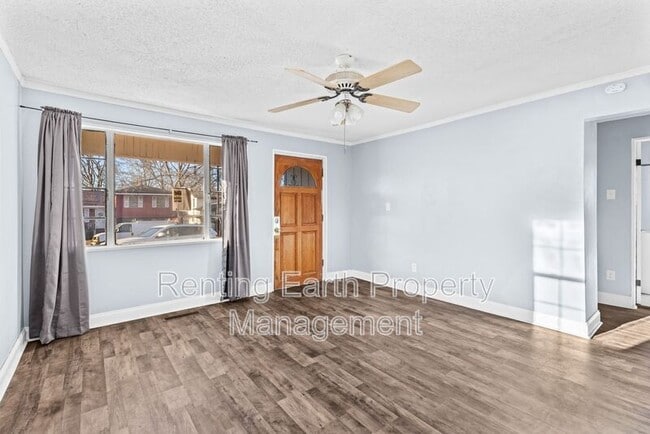 Photo - 3829 Ellis Ave SW