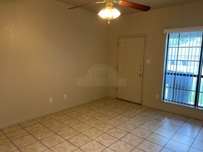 Photo - 1503 Nicholas Cir