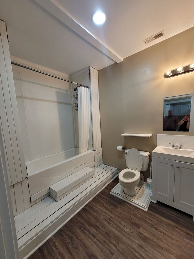 Photo - Now Leasing -Madison Co-Comer, GA-2 Bedroom 1.5 Bathroom Apartment in Historic Downtown Comer, GA... Unit 1972 Main St (Suite 101)