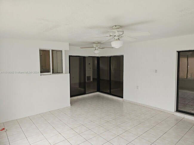 Photo - 19215 SW 123rd Ave