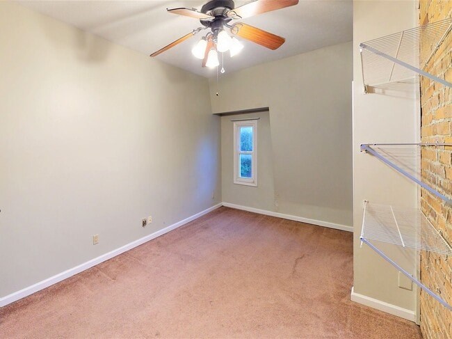 Photo - 2667 Bellevue Ave Unidad 3