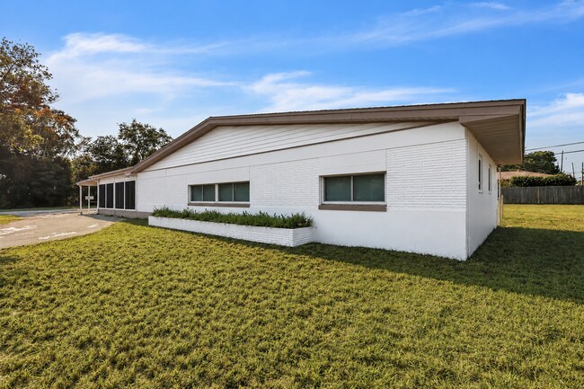 Building Photo - 2634 South Dr Unit 2634
