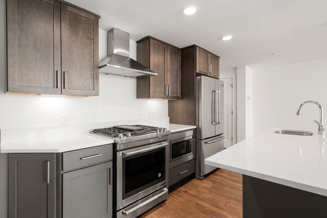 Building Photo - 26 Hichborn St Unit 20 Rental