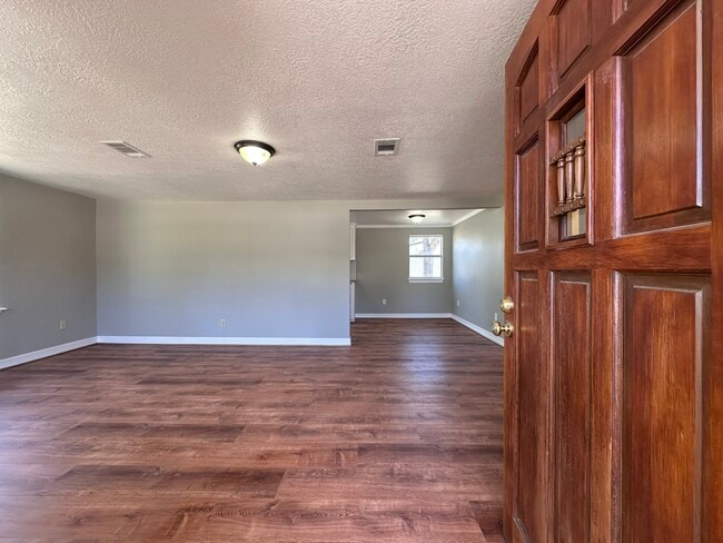 Photo - 13868 Cedar Hill Rd