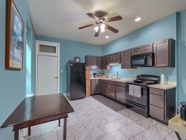 Photo - 1640 N 3rd St Unidad 1