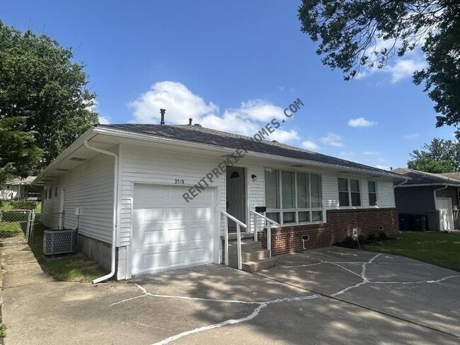 Photo - 3519 S Sandusky Ave