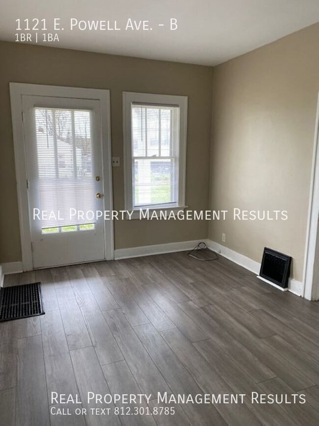Photo - 1121 E Powell Ave Unidad B