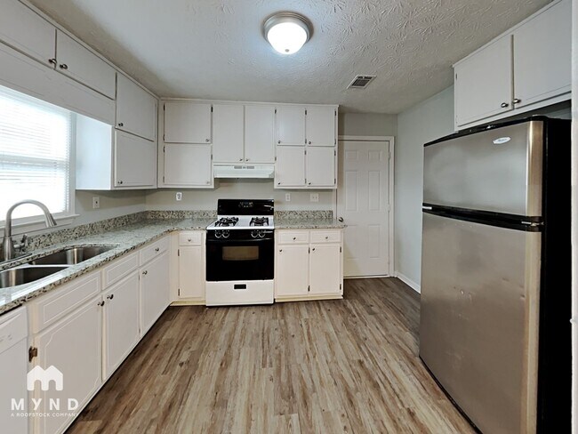 Photo - 7608 Didwell Ct