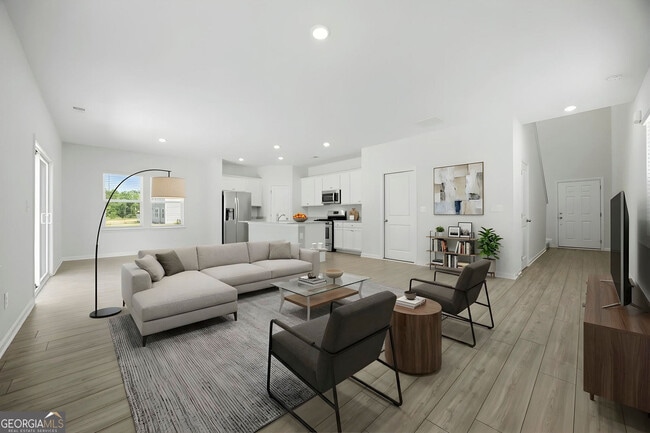Photo - 111 Horned Owl Ave