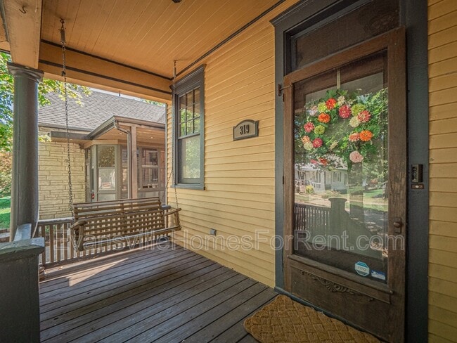 319 Adams Ave