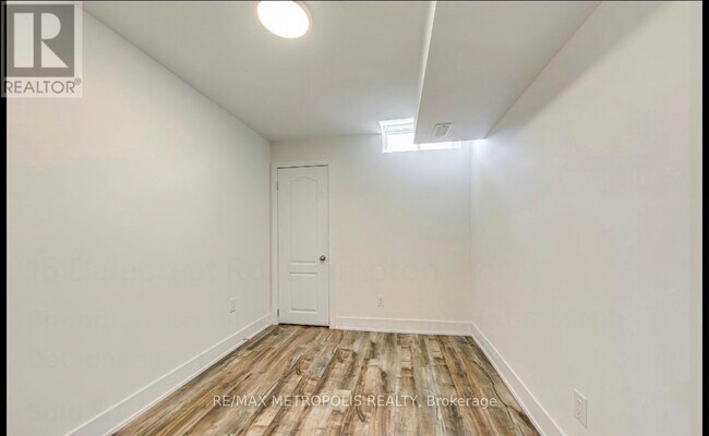 Photo - 15 Dalecrest Rd