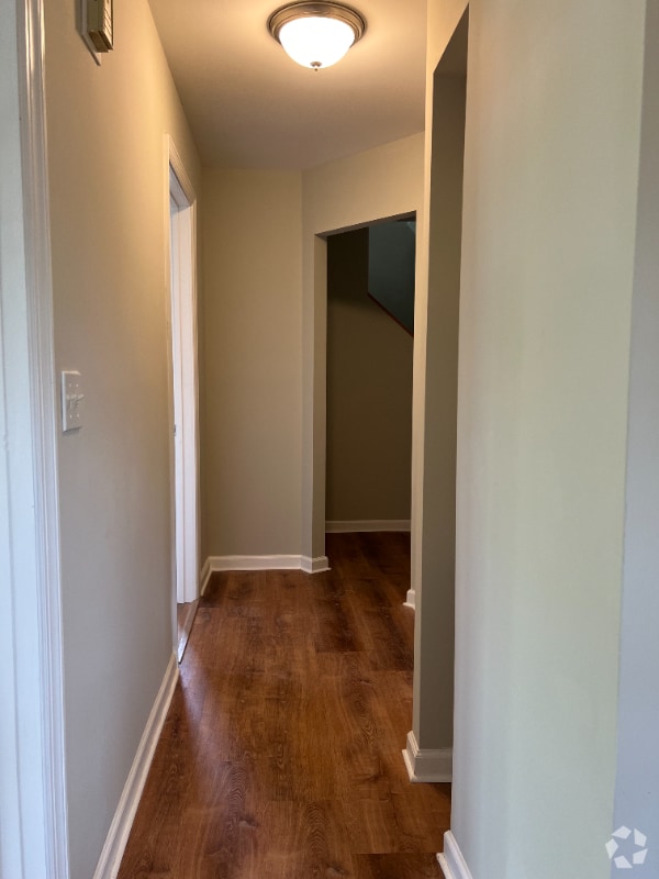 Building Photo - 24 Steinhardt Ave Rental