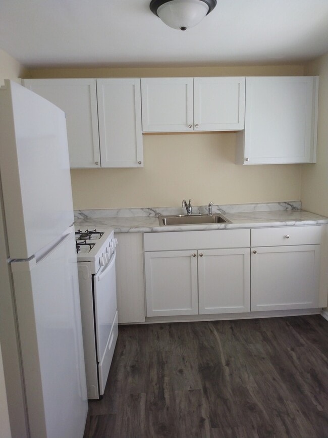 Photo - 3484 Western Ave