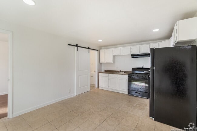 Building Photo - 234 Readwell Dr Rental