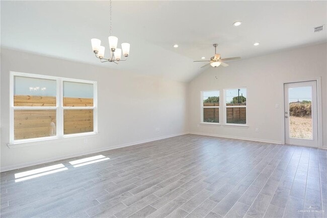 Photo - 15 Pelican Ave