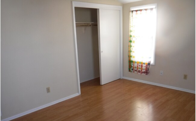 513 N Oak Ave Unidad 1/2