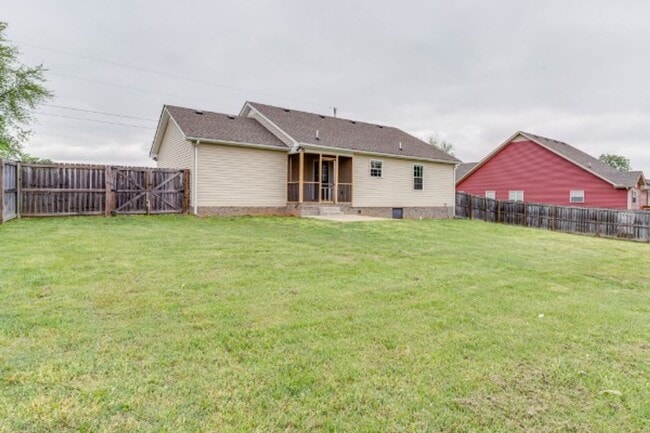 Photo - Beautiful 3bd 2 ba home with a large lot a...