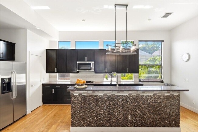 Photo - 1415 Bonnie Brae St Unit E