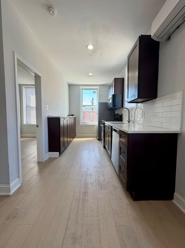 Photo - 1247 Snyder Ave Unit 3