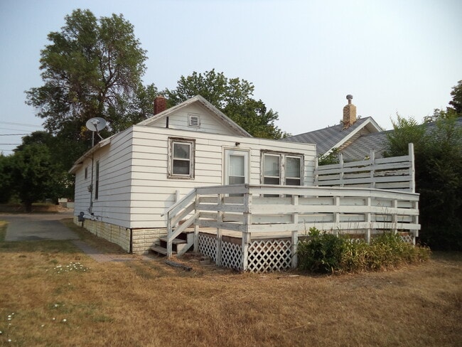 Photo - 1216 House in Northeast Minot! Pet Friendly!