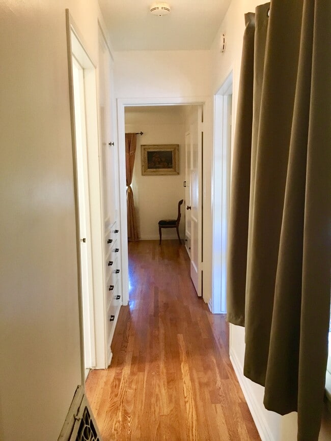 Photo - 10720 Hortense St Casa